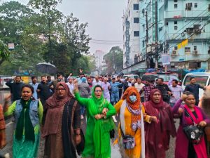 রাজধানীর শাহজাহানপুরে মিছিল ও পিকেটিং করে বিএনপি ও অঙ্গসংগঠনের নেতাকর্মীরা। সংগৃহীত ছবি :- মোঃ মুরাদ হোসেন , দৈনিক দেশবাণী।।