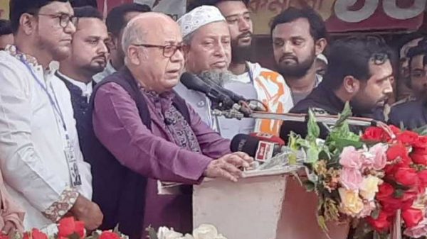 কেরানীগঞ্জের আতাশুর এলাকায় কালিন্দী ইউনিয়ন আওয়ামী লীগ আয়োজিত নির্বাচনী জনসভা। সংগ্রহীত ছবিঃ- মোঃ মুরাদ হোসেন, দৈনিক দেশবানী